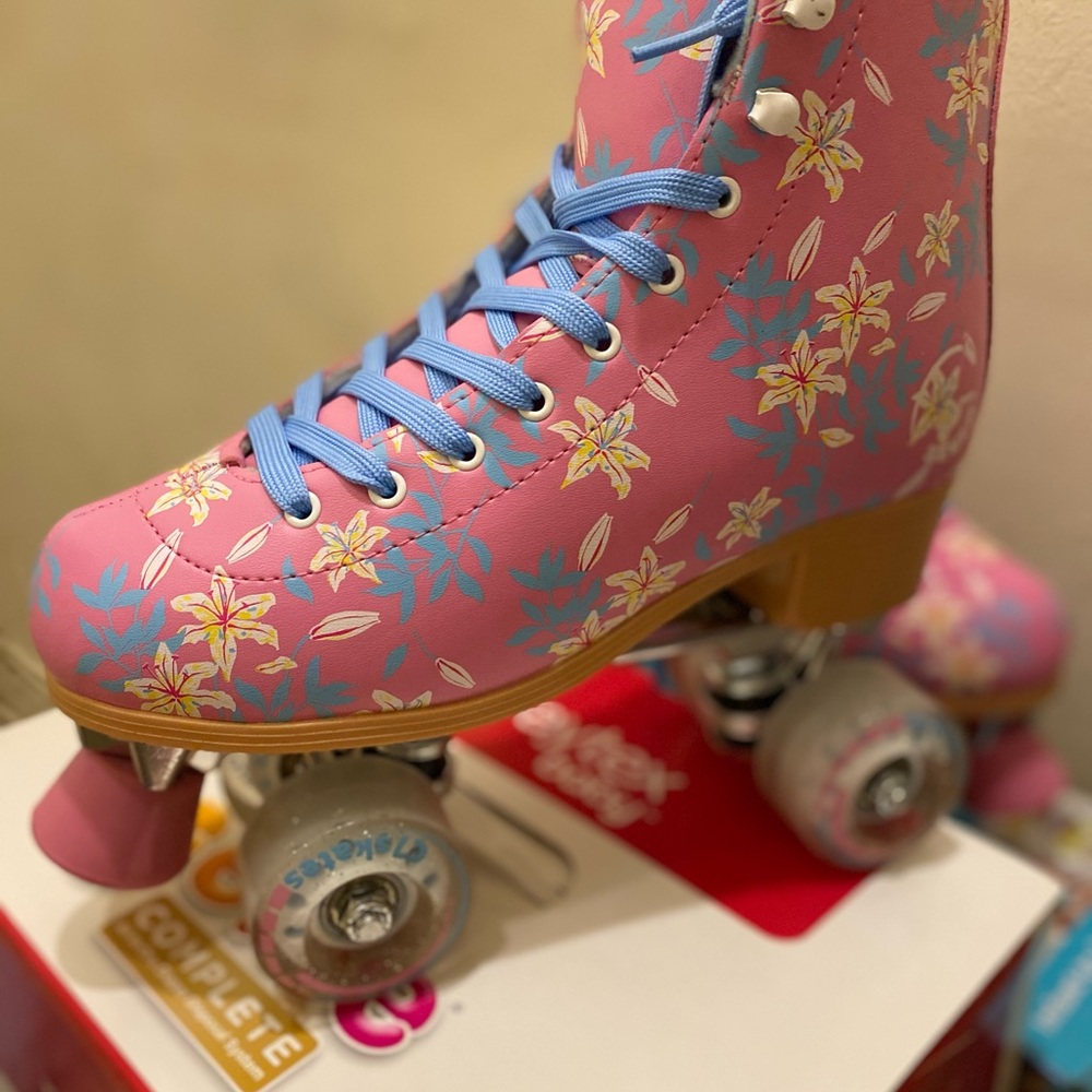 C7 Roller Skates.